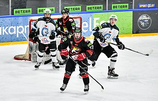 Роман Кузнецов забросил 5 шайб сборной Беларуси U17, «Рыси» и «Рыцари» забрали последние путевки в четвертьфинал плей-офф, «Юниор» начнет с раунда плей-ин 