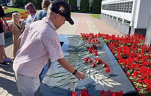 Хоккейный клуб «Гомель» принял участие в мероприятиях ко Дню всенародной памяти жертв Великой Отечественной войны 