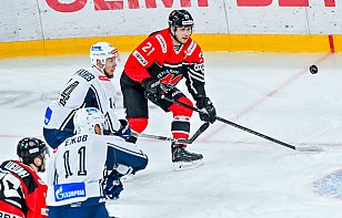 Шайба Владислава Кодолы помогла «Кузне» одолеть петербургское «Динамо»